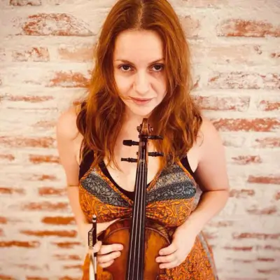 Mayra Pezzuti violinista ritratto professionale Varese